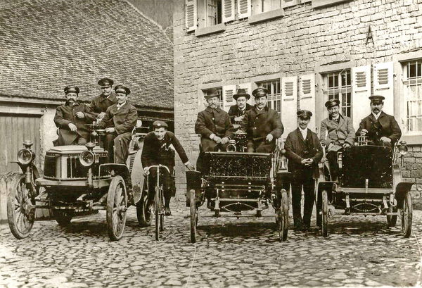 Benz-Motorwagen vor der „Fuchs’schen Mühle”