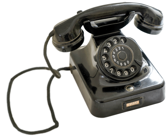 altes Telefon mit Wählscheibe, schwarz