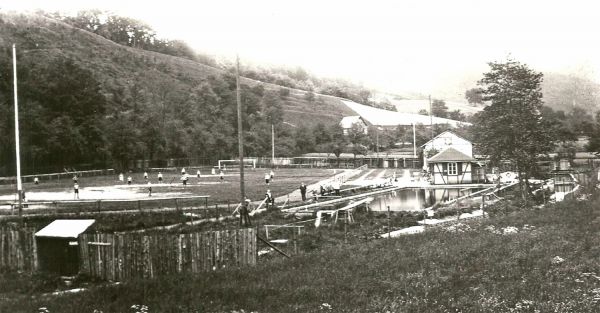 Das „Inflationsbecken” des Turnerbads von 1923.