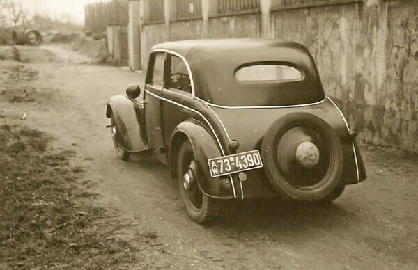 Nachkriegszeit in Weinheim: DKW Reichsklasse mit Zonenbuchstaben Nachkriegszeit in Weinheim: DKW Reichsklasse mit Zonenbuchstaben