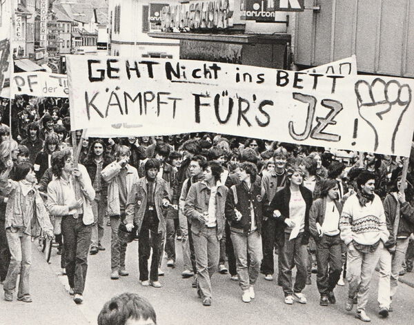 Demonstration für einen Jugendtreff