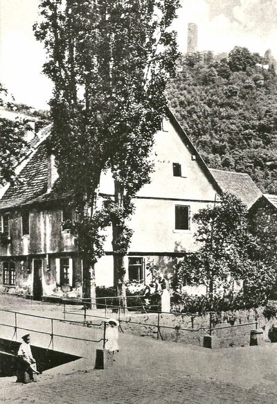 Das Pfründnerhaus beim einstigen Städtischen Krankenhaus. 1925 wurde es abgerissen und durch einen Neubau ersetzt.
