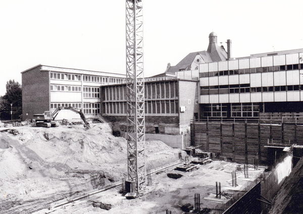 Gymnasium_01 Gymnasium-Baustelle