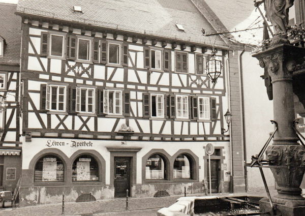 Loewenapotheke_02 Löwenapotheke (historische Maßnahme)