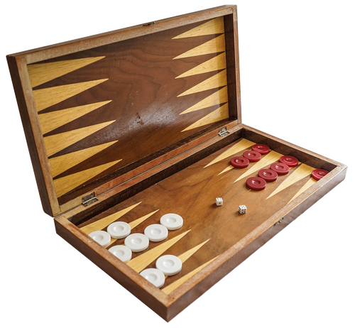 Tavlabrett mit Spielsteinen Tavlabrett mit Spielsteinen