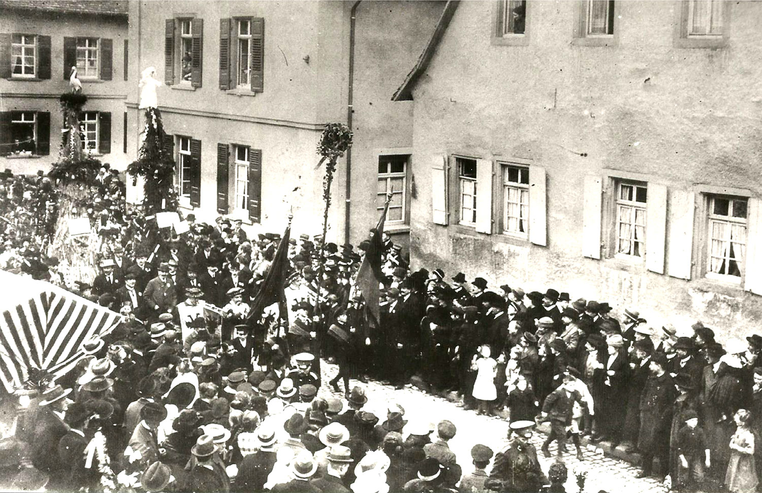 Sommertagszug auf dem Dürreplatz